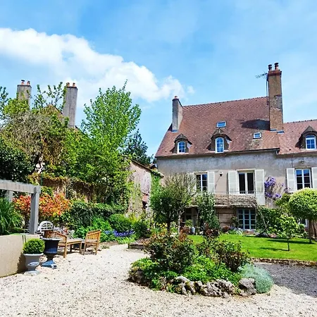 Les Suites - Saulieu Exterior photo