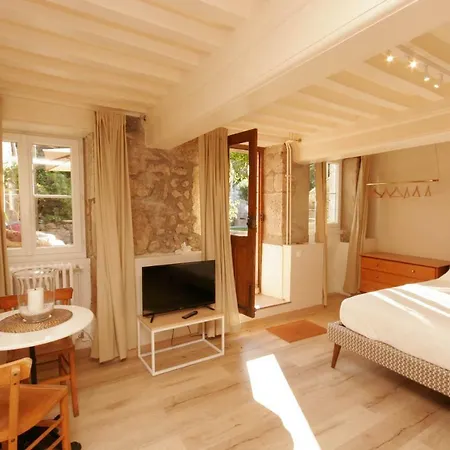 Les Suites - Saulieu Exterior photo